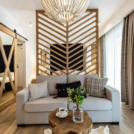 Apartment Modrzejewska *