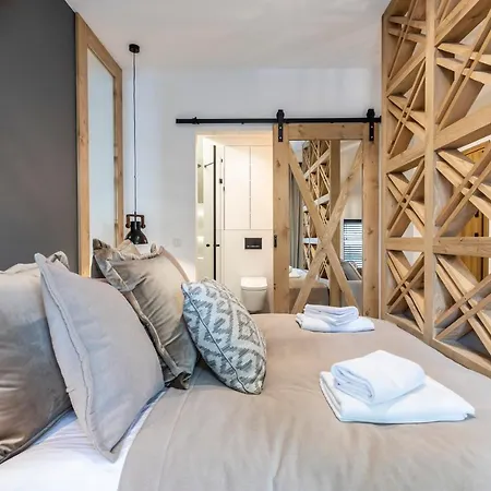 Apartment Modrzejewska *