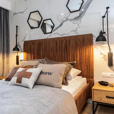 Apartment Modrzejewska *