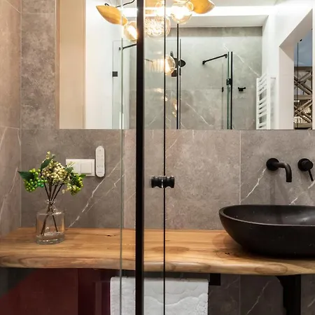 Daire Modrzejewska *