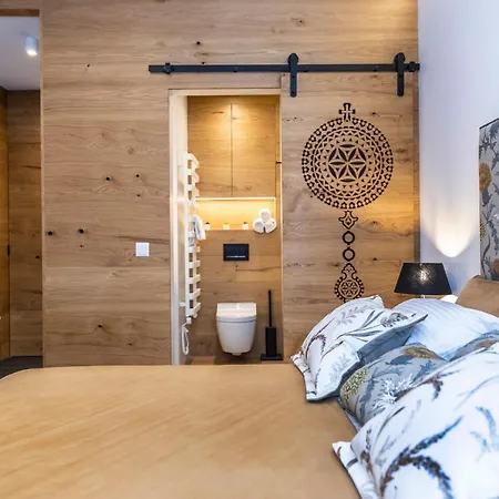 Apartment Modrzejewska *