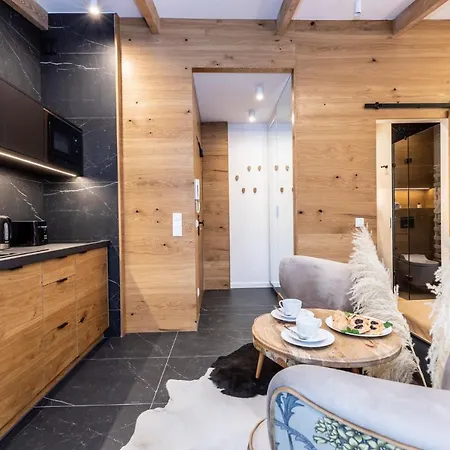 Modrzejewska Daire *