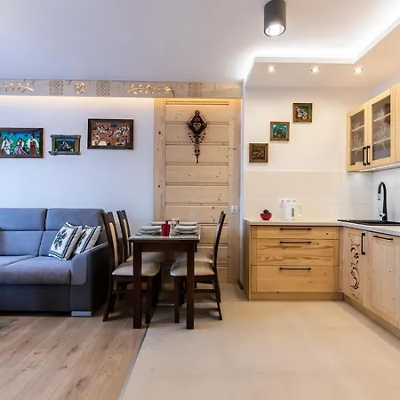 Apartment Modrzejewska *