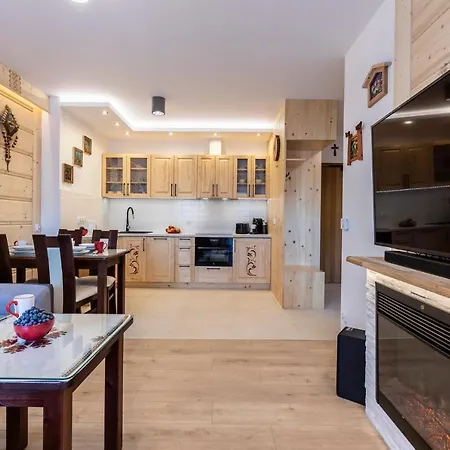 Apartment Modrzejewska *